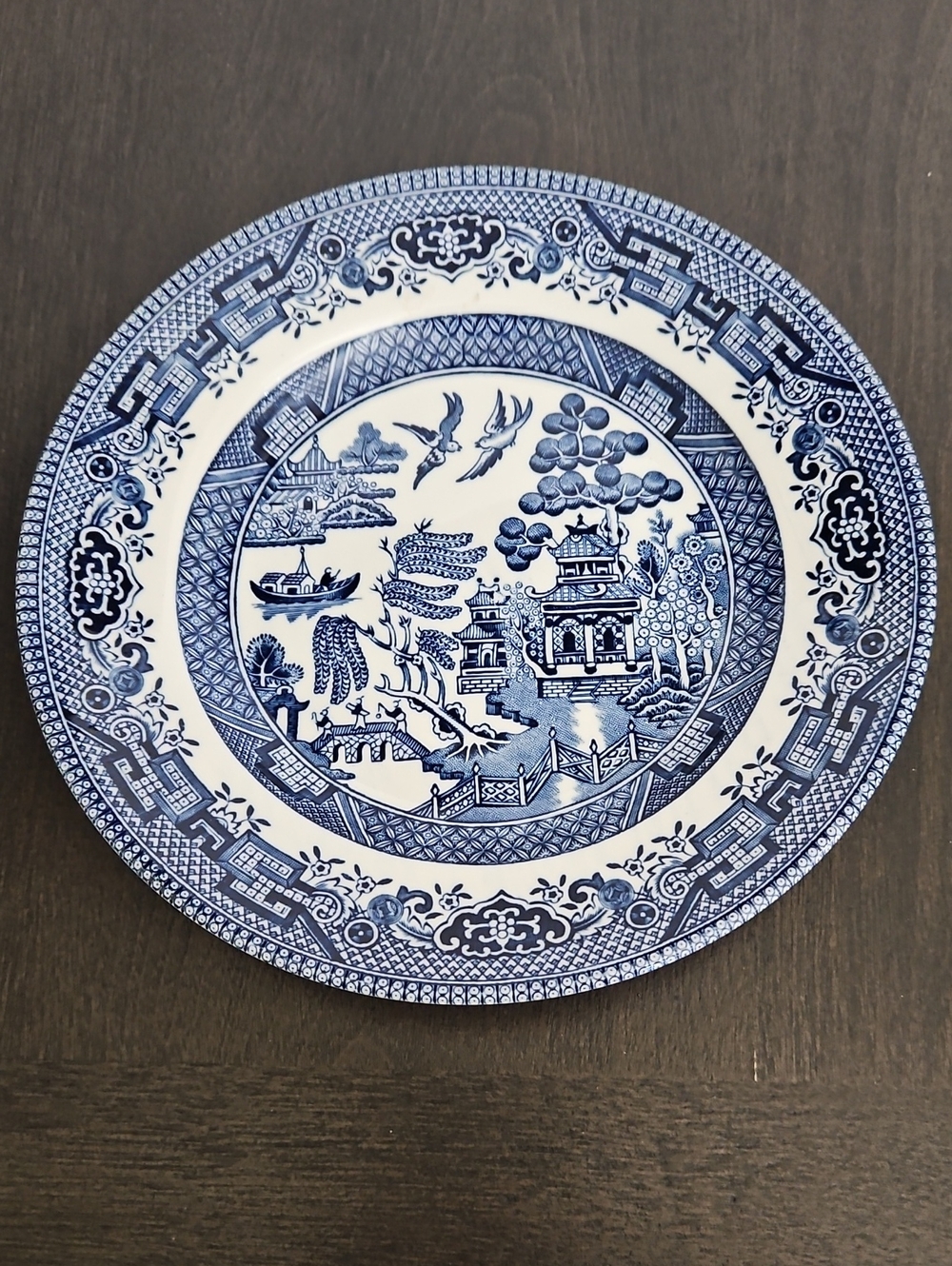 Churchill Englad Blue Willow Ceramic Dessert / SaladPlate - Classic Blue Pattern